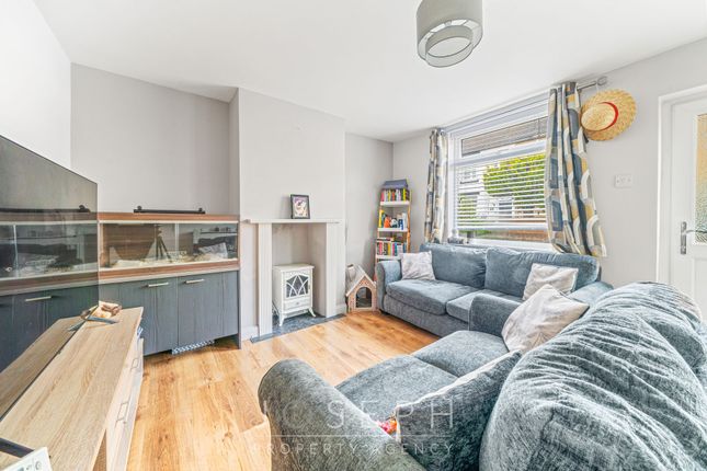 27 California Road, Manningtree photo 4