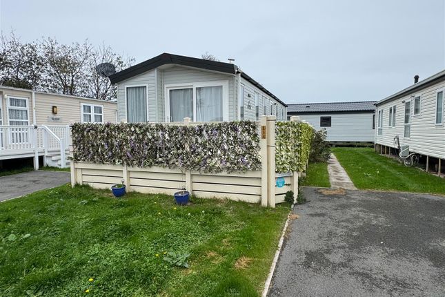 3-bed caravan on Holiday Home, Atlas Debonair, Coast Road, Rhyl, £45,000