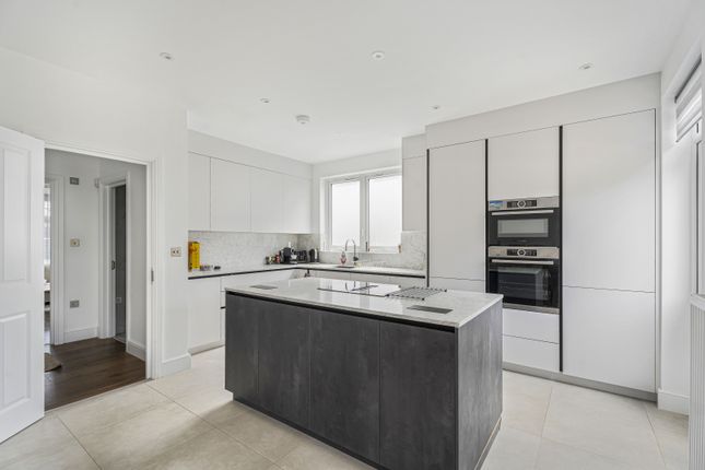 36 Exeter Road, Southgate, London photo 4