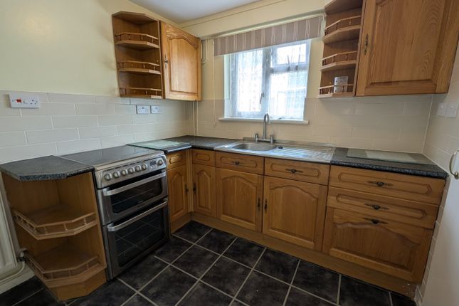 12, Cornwall House, Dover photo 2