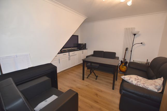 Thumbnail Maisonette to rent in Clem Attlee Court, London
