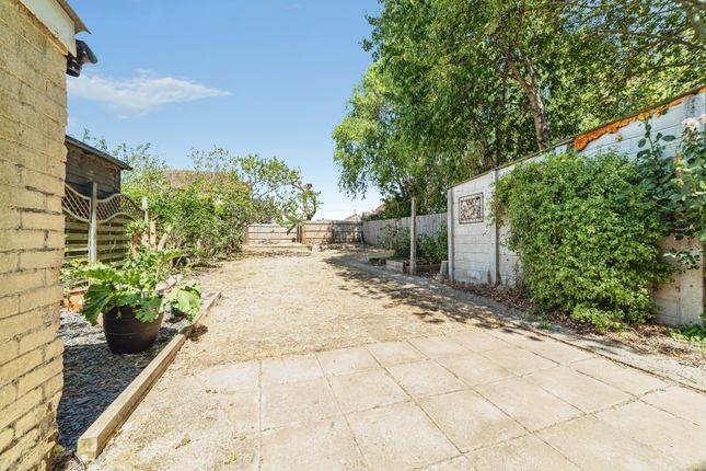 38, Hartmead Road, Thatcham photo 4