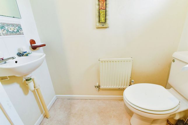 End terrace house for sale in Rivers Reach, Frome