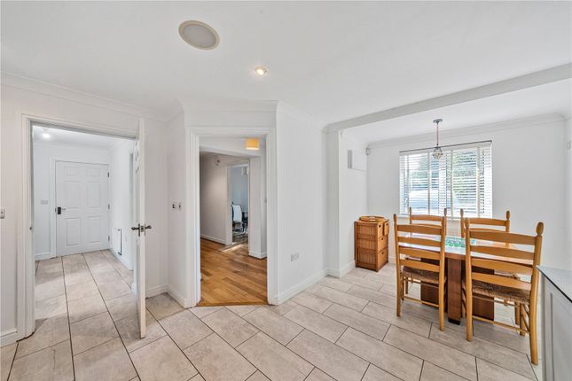 2A, Castle Way, Wimbledon photo 4