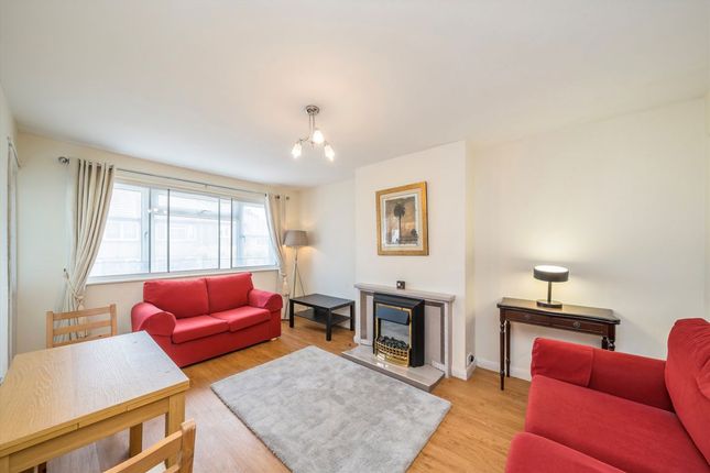 Flat 2, Lynne Court, Brockley View, London photo 2