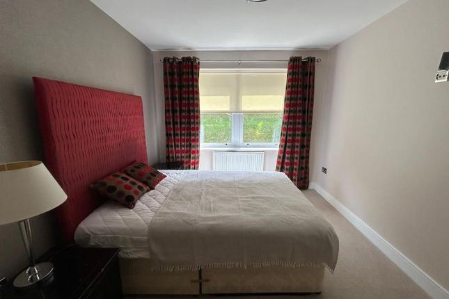 Flat to rent in Rookwood Court, Guildford