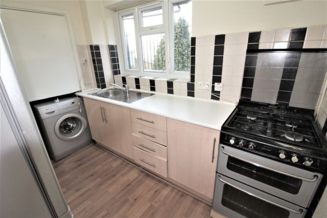 5 Garrods House, The Broadway, Southall photo 2