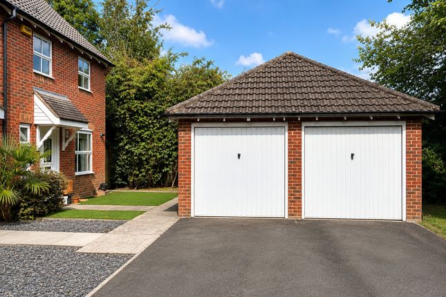21, St Cleeve Way, Ferndown photo 2