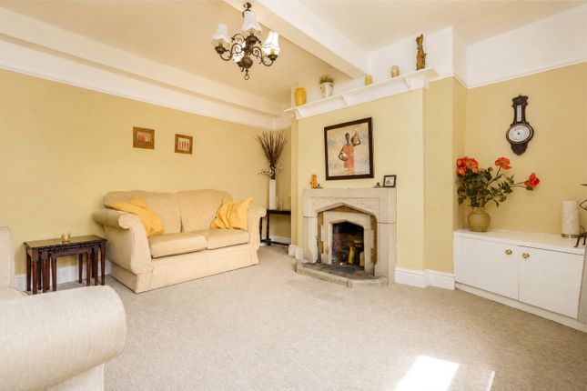 Caretaker Cottage, 3, Hill End Road, Saddleworth photo 4