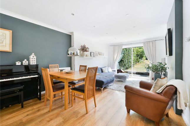 37, Parsonsfield Road, Surrey photo 2