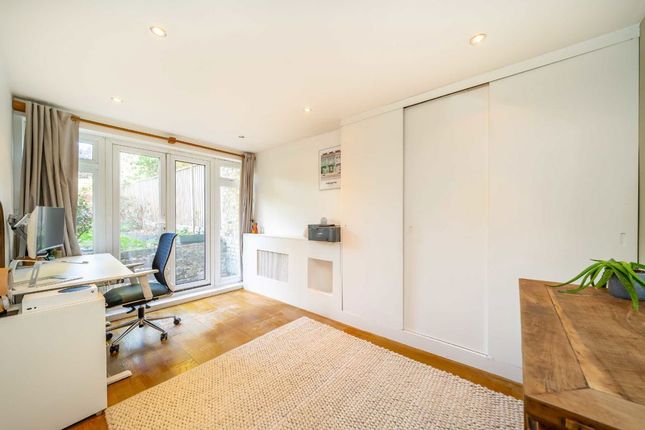 Gauden Road, London photo 5