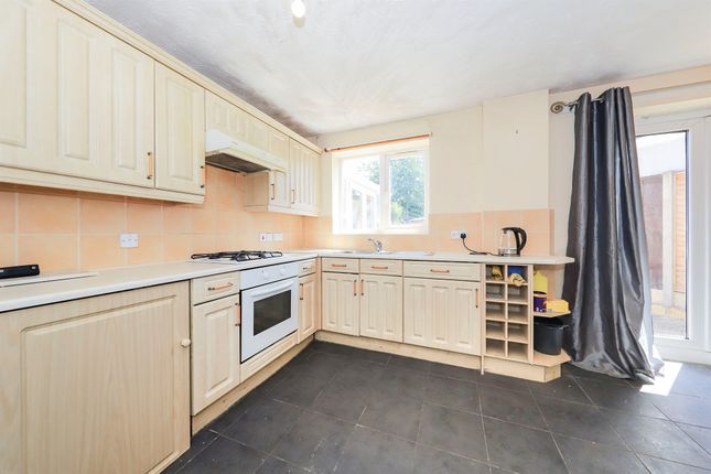 11, Constantine Way, Bilston photo 2