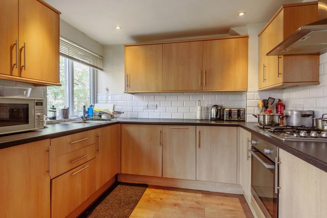 Thumbnail Terraced house to rent in The Oaks, Bracknell