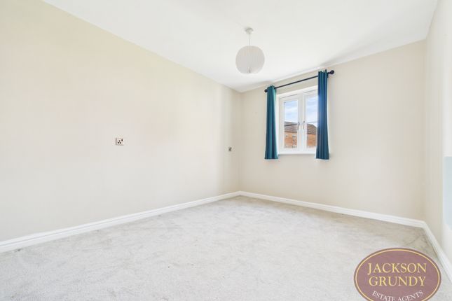 17, Dainty Grove, Northampton photo 3