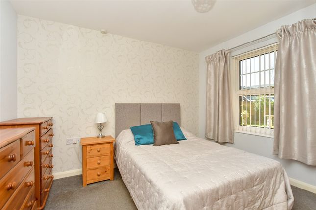 West Lane, Sittingbourne photo 3