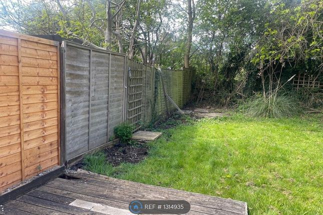 Cressey Avenue, Shenley Brook End, Milton Keynes photo 3