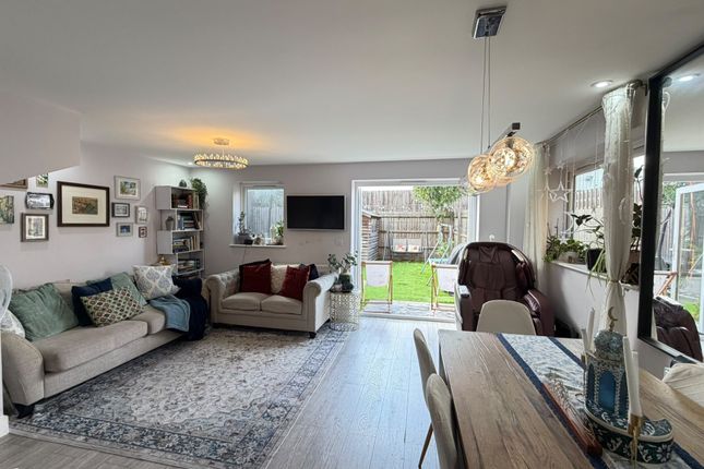 Sartoria Close, West Thurrock photo 4