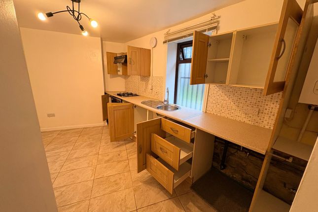 7, Cobden Street, BRADFORD photo 2