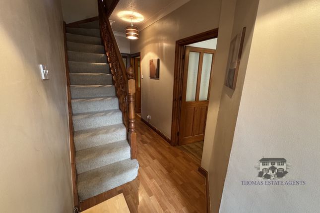 13, Berw Road, Tonypandy photo 3
