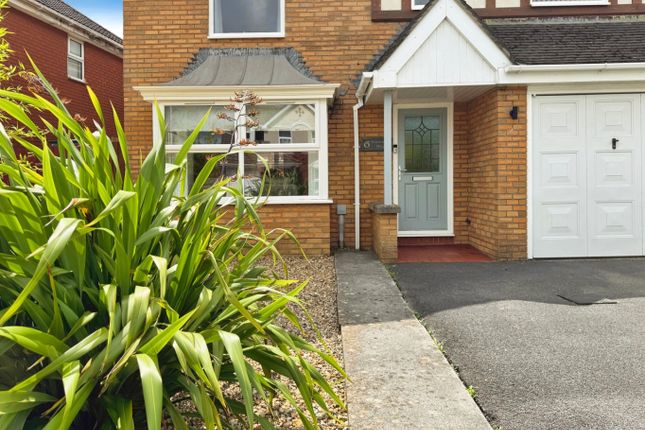 6 Howards Way, Gorseinon, West Glamorgan photo 2
