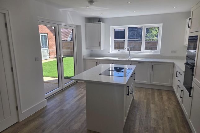 3, Skylark View, Biggleswade photo 4