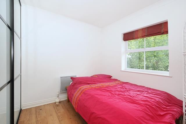 113, International Way, Sunbury-on-thames photo 4