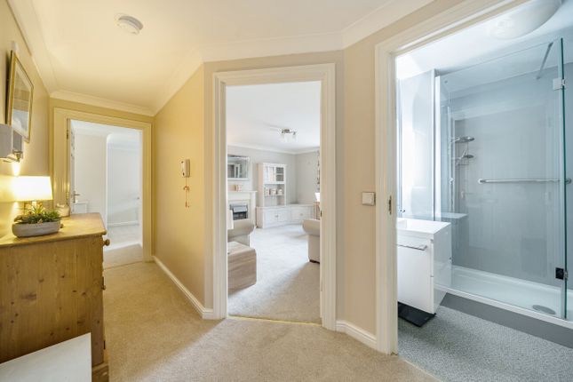 Flat 55, Dove Court,, Swan Lane, Oxfordshire photo 2
