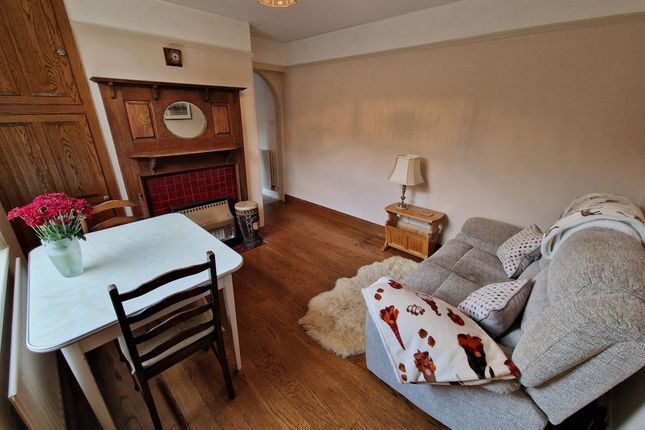 40a, Yeovil photo 4