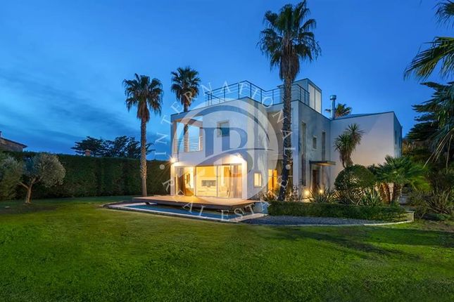 Villa for sale in Livorno, Tuscany, 57100, Italy