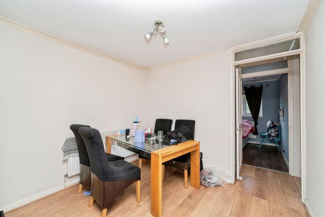 47, Pippins Close,, West Drayton photo 4