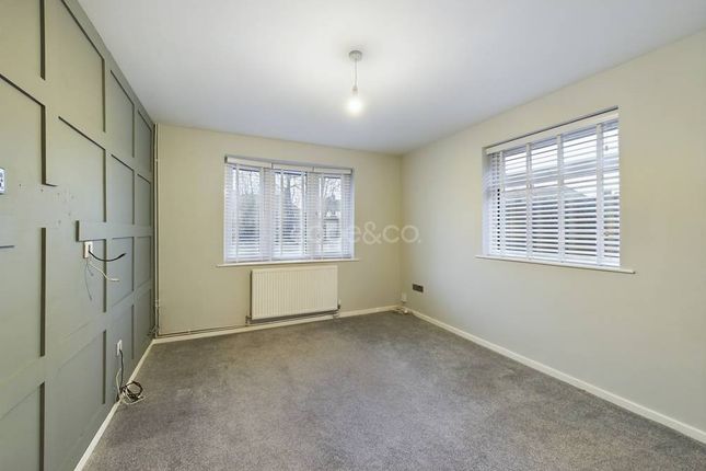 67, Derby Road, Ripley photo 3