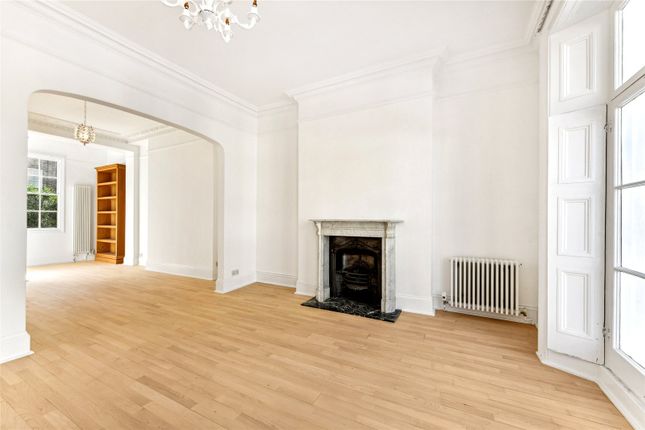 Terraced house to rent in Walpole Street, Chelsea, London