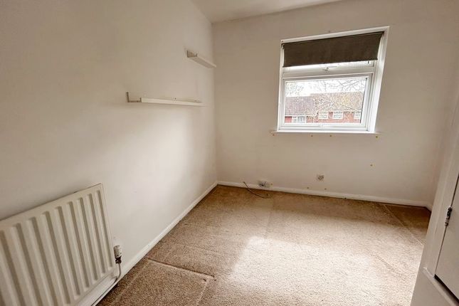 Terraced house to rent in Canterbury Close, Ipswich, Suffolk