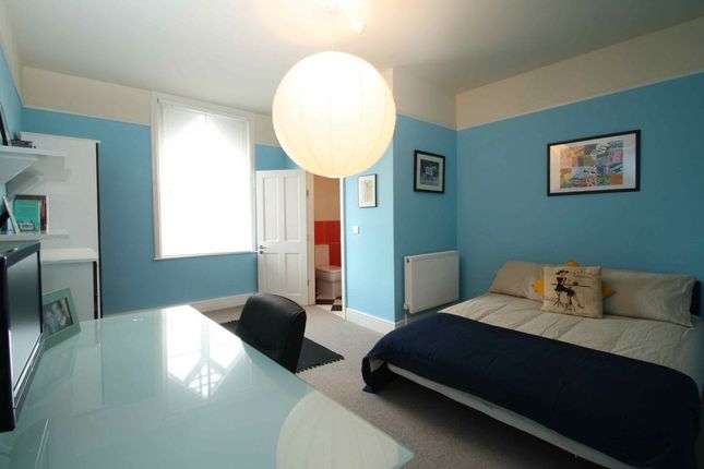 33F Bedroom 3