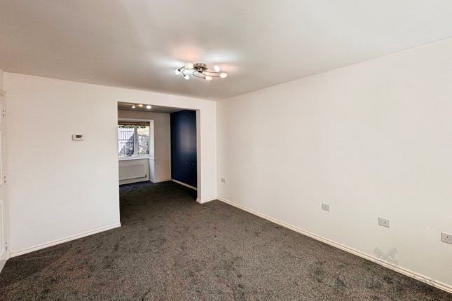 88, Arkless Grove, Consett photo 2