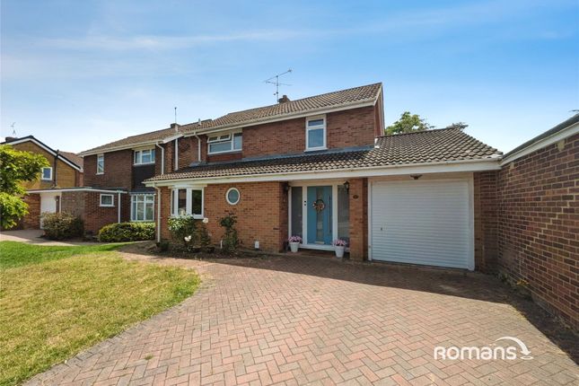 4-bed house on 12, Vauxhall Drive, Reading, £2,500/mo