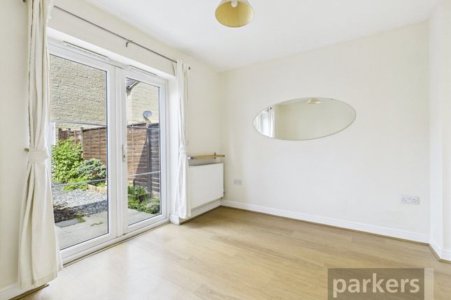 9, Elmhurst Way, Carterton photo 3