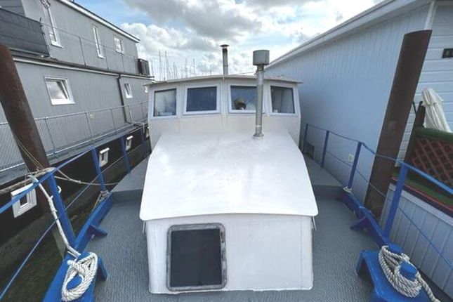 Houseboat for sale in Vicarage Lane, Port Werburgh, Hoo, Rochester