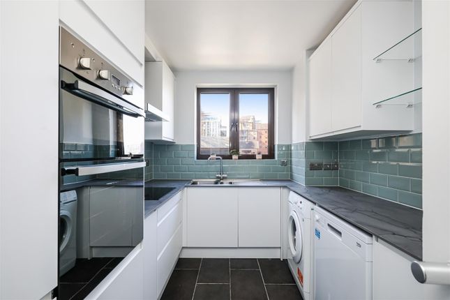1, Riverside Court, 20 Nine Elms Lane, London photo 2