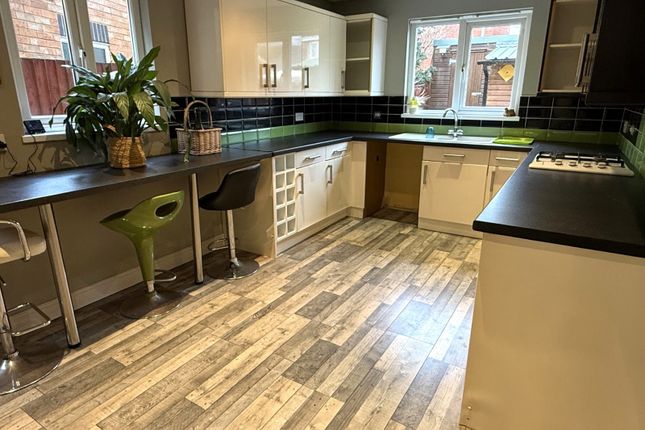 4, Pant Y Rhedyn, Port Talbot photo 4
