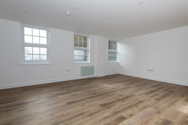 Flat 2, Edenly Court, Eridge Road, Crowborough photo 4