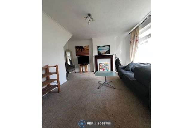 Barton Close, Worthing photo 3