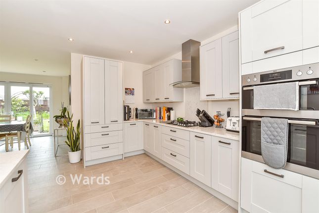 4-bed detached on 7, Admiral Way, Marden, £600,000