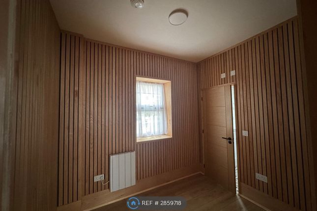 Paget Road, Ilford photo 5