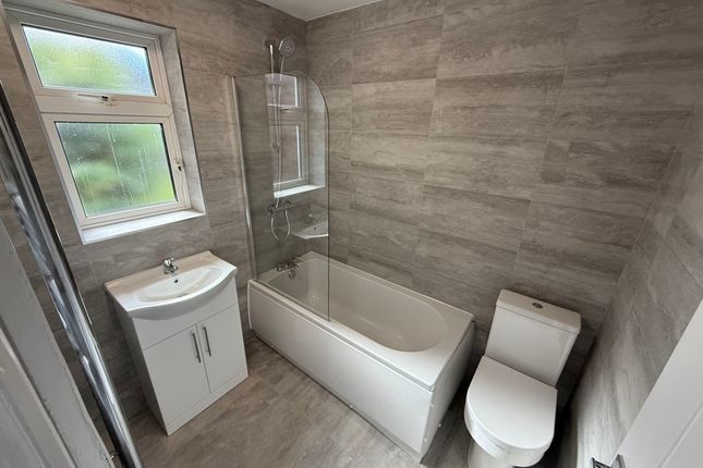 240, Herringthorpe Valley Road, Rotherham photo 4