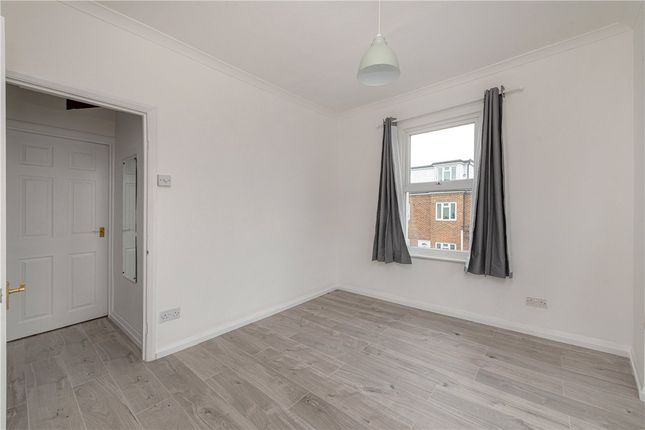 106A, Graveney Road, London photo 3