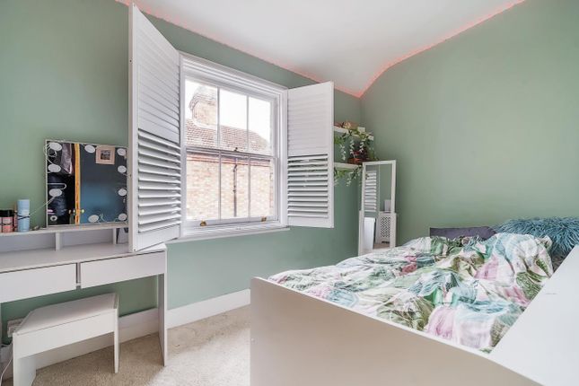 End terrace house for sale in Castle Road, Bedford
