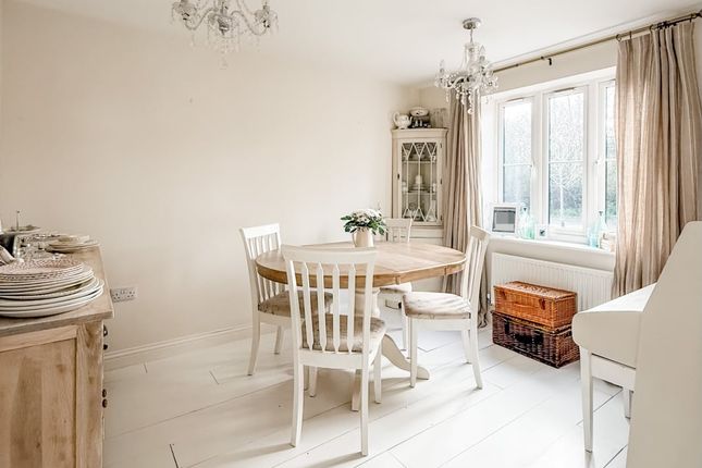 8 Hastings Road, Hilperton, Trowbridge photo 3