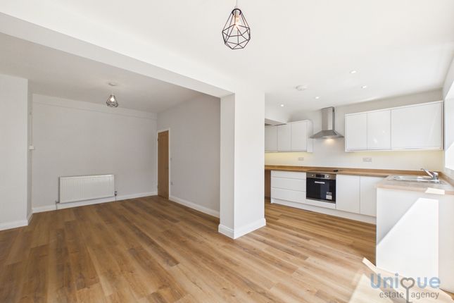 34, Kenilworth Avenue, Fleetwood photo 3