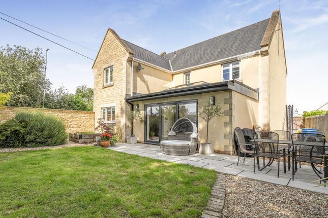 6, Blossom Drive, Corsham photo 4